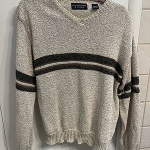 Roundtree & Yorke V-Neck Sweater in Gray with Black and Brown Stripes